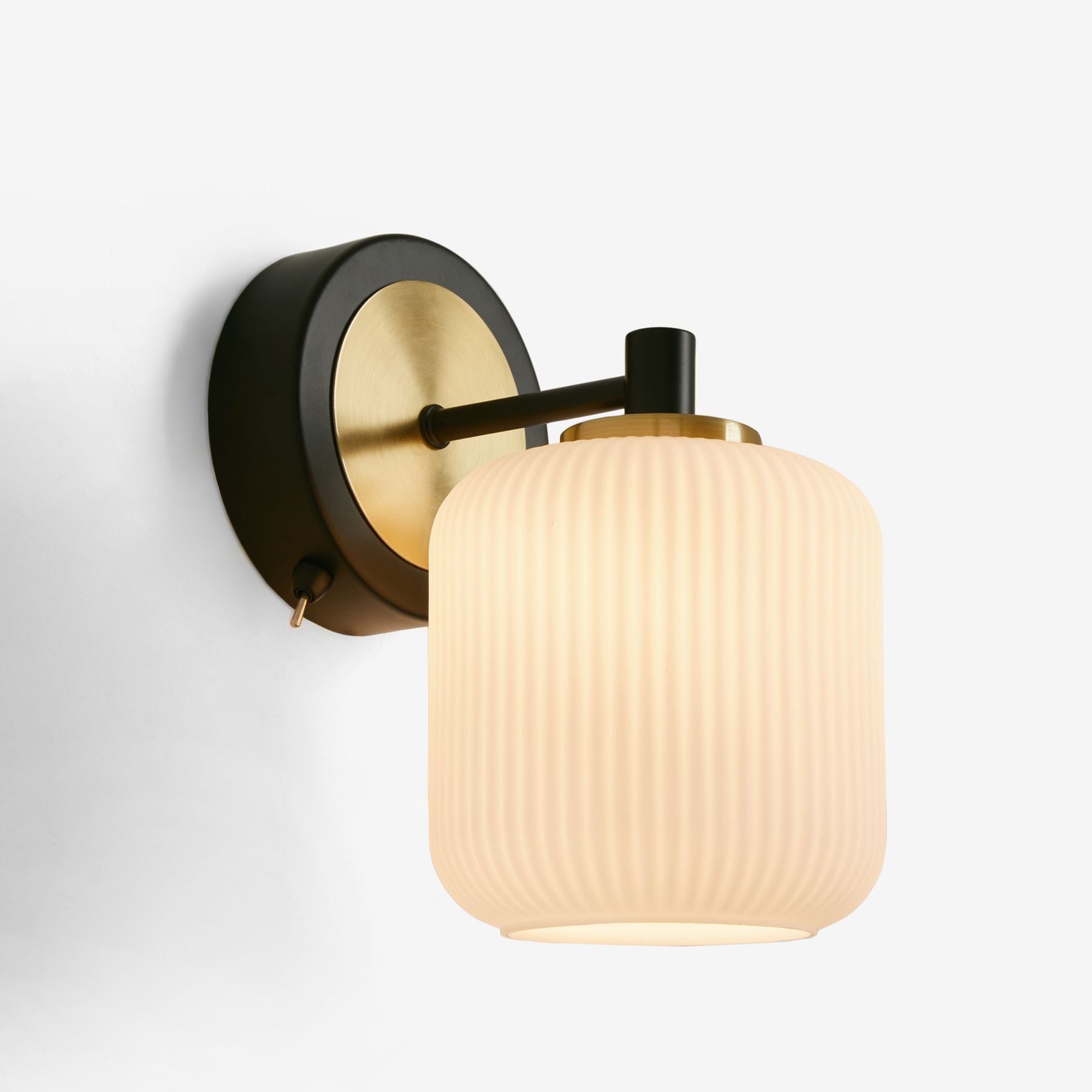 White/black Ryker Rechargeable Wall Light - Size One