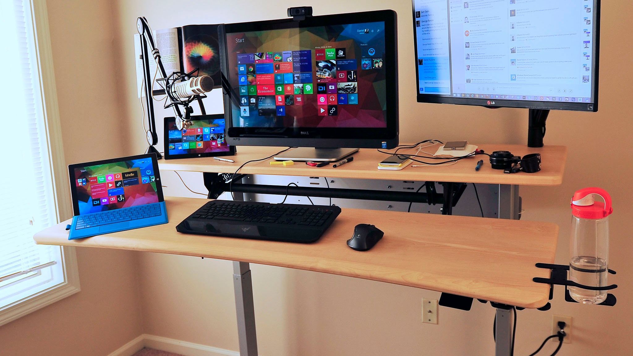Windowsデスクトップ Desk Meet kzkdwsKjc7naFk5D76J6R.jpg
