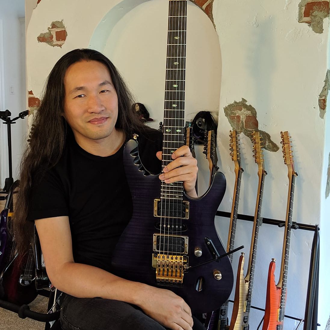 ギター lotus335 Ibanez DragonForce DragonForce's Herman Li Auctioning Off One-of-a-Kind Ibanez