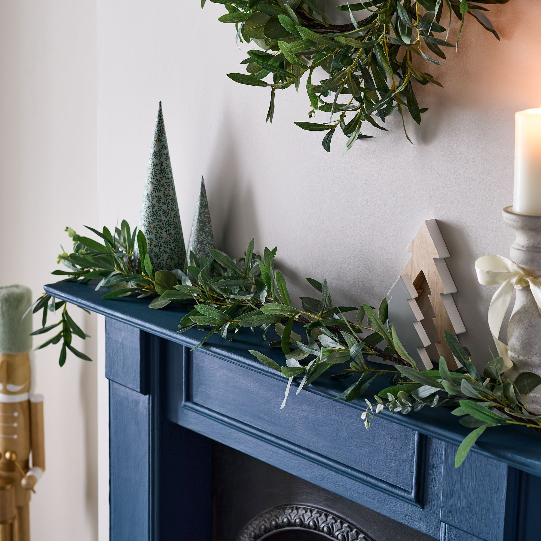 Green Eucalyptus Garland