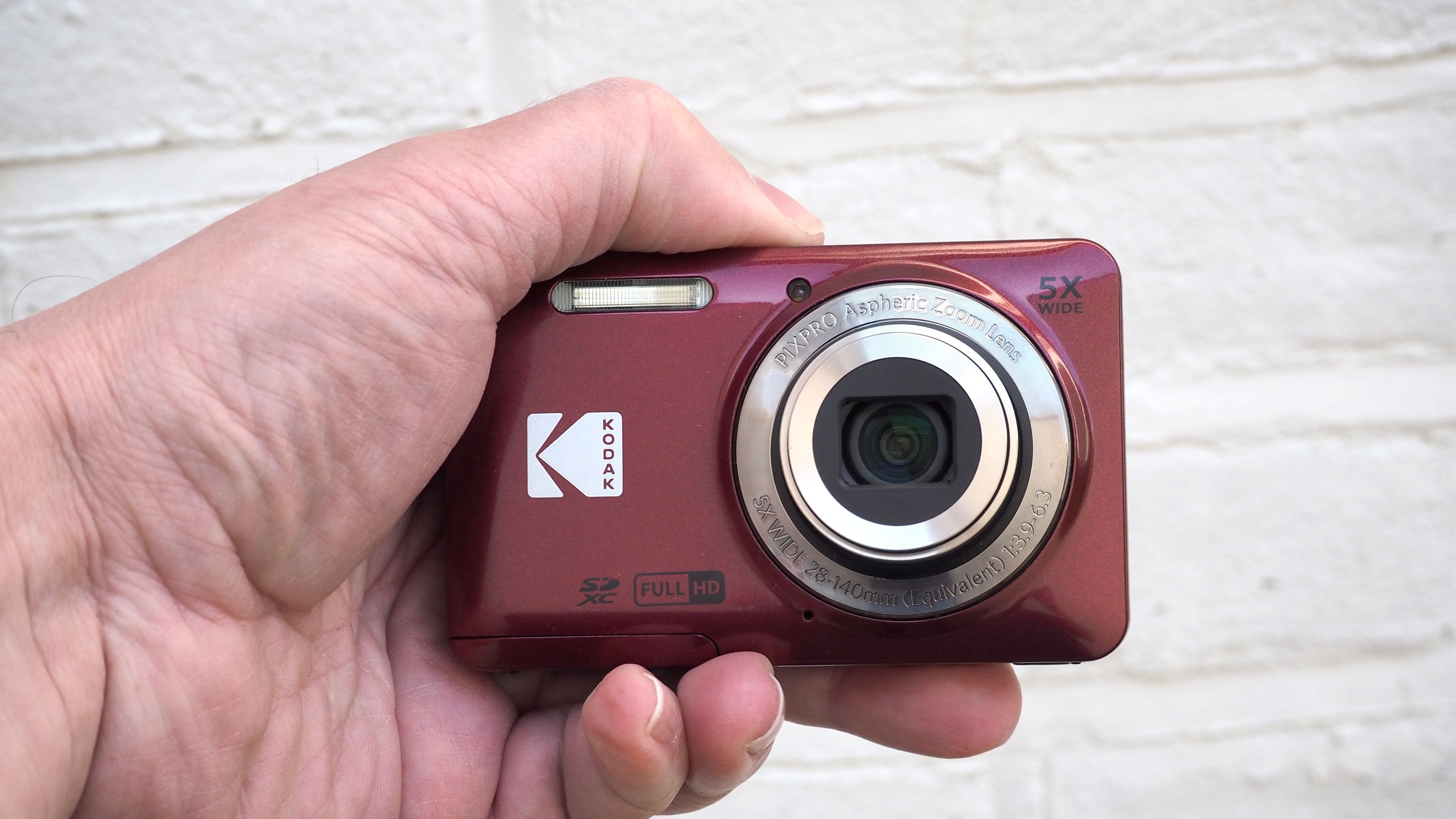 Kodak PIXPRO FZ55 point and shoot compact camera