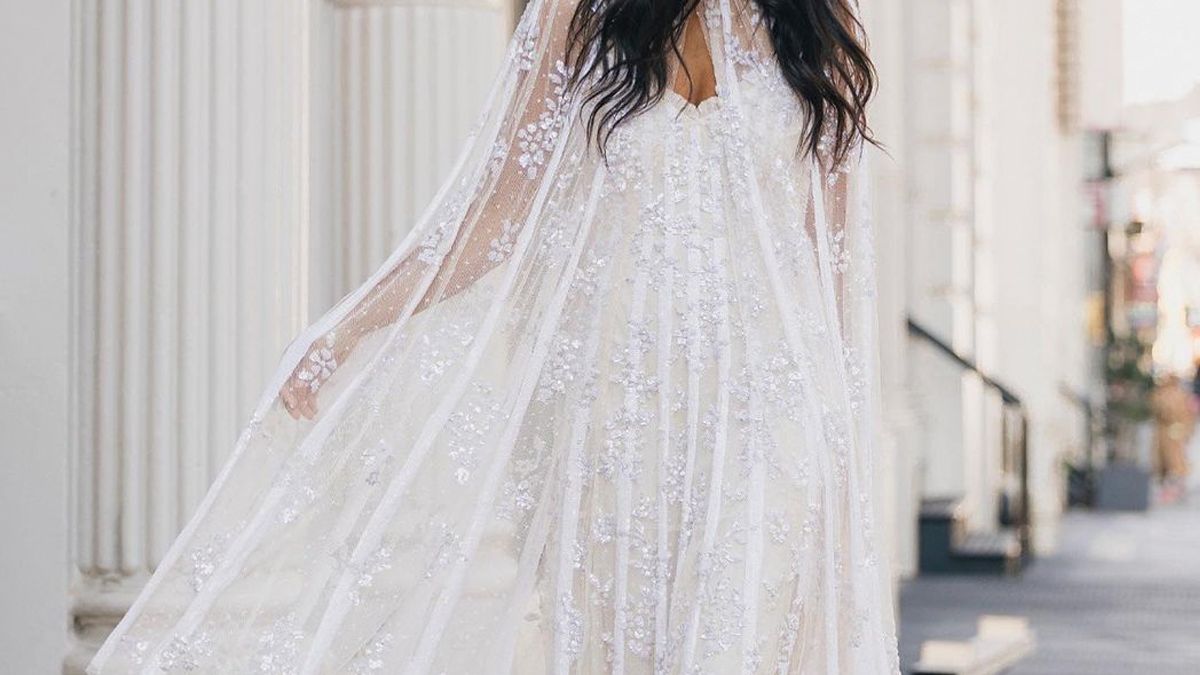 The 45 Prettiest Wedding Dresses and Separates Under 1000 | Who What Wear The 45 Prettiest Wedding Dresses and Separates Under 1000 | Who What Wear