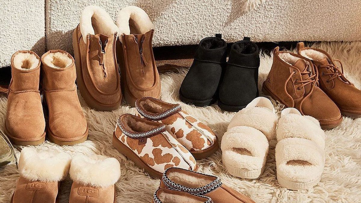UGG W BLISS STUDDED BLING 6.5 モカシン UGG CLASSIC UGG CHARM BLING LOGO POM CHESTNUT MINI BOOTS
