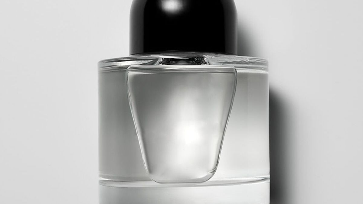 byredo-vanille-antique-303432-