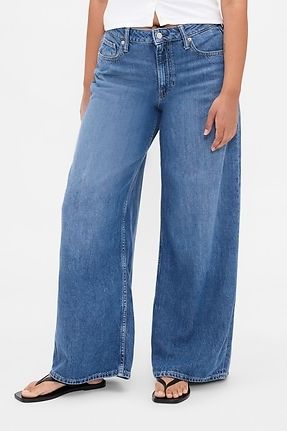 Curvy Mid Rise Ultrasoft Baggy Jeans