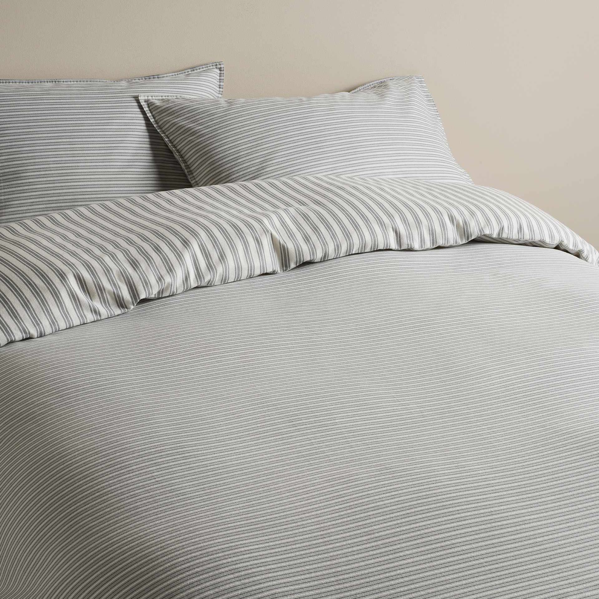 Brushed Cotton Striped Bedding Set