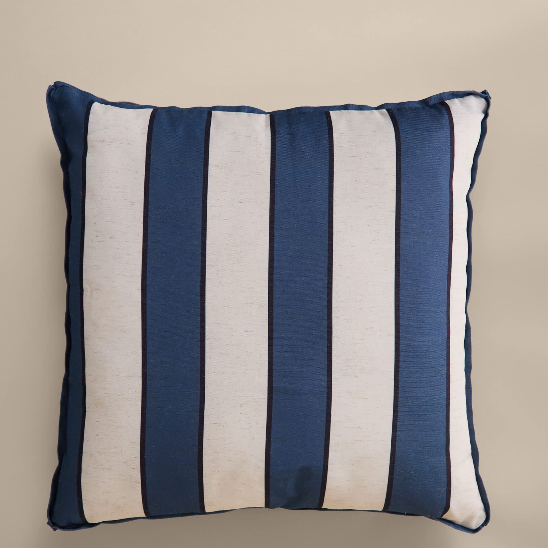 Set of 2 Striped Outdoor Cushions