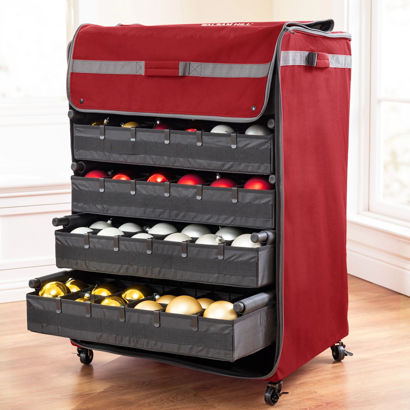 Deluxe Rolling Bauble Chest