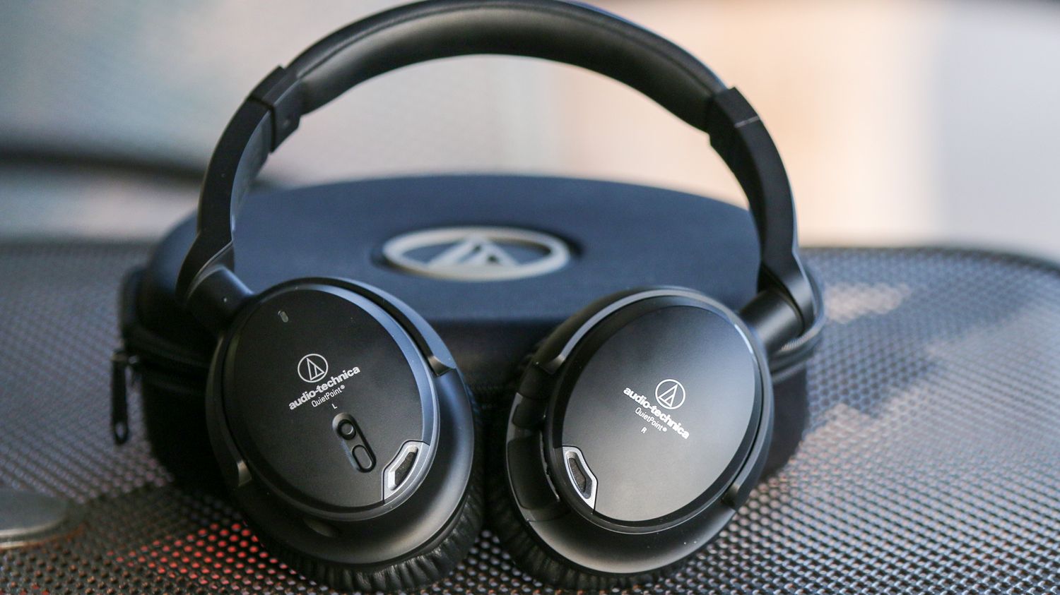Audio-Technica ATH-ANC9 Review: Simple Design, Awesome ANC | Tom's