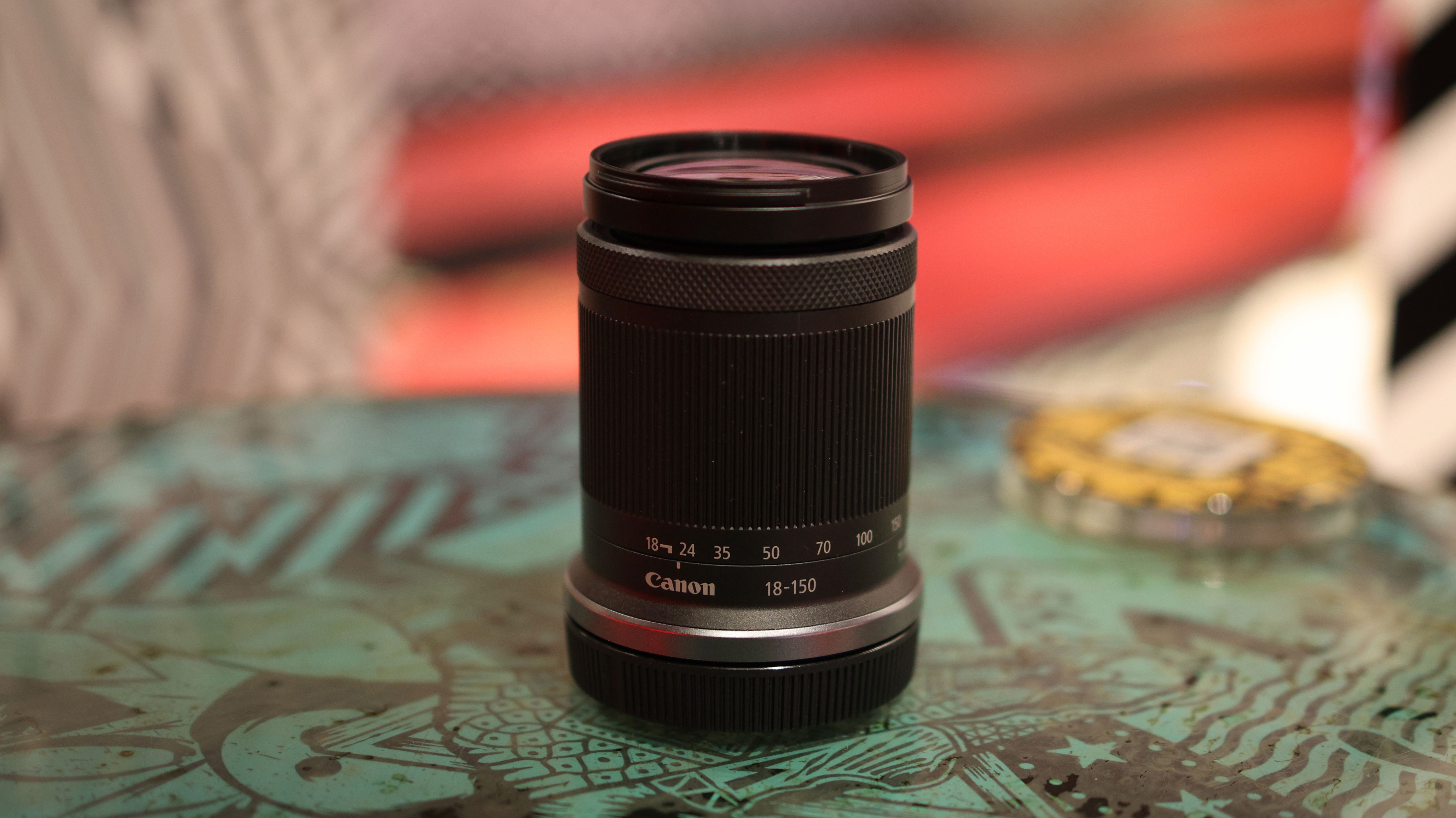 Canon RF-S 18-150mm f/3.5-6.3 IS STM still life photo