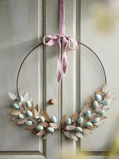 Robin&rsquo;s Egg Laurel Wreath
