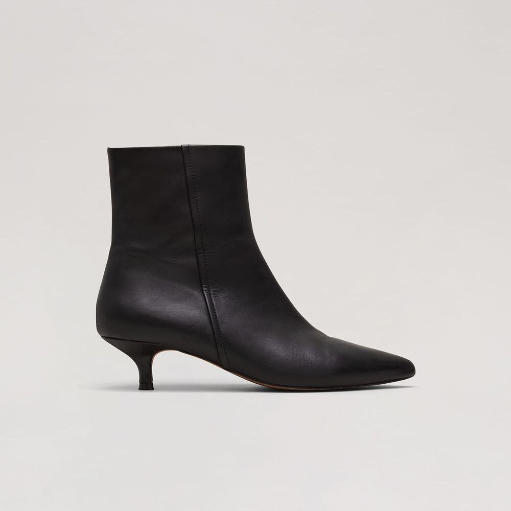 Black Leather Kitten Heel Boot