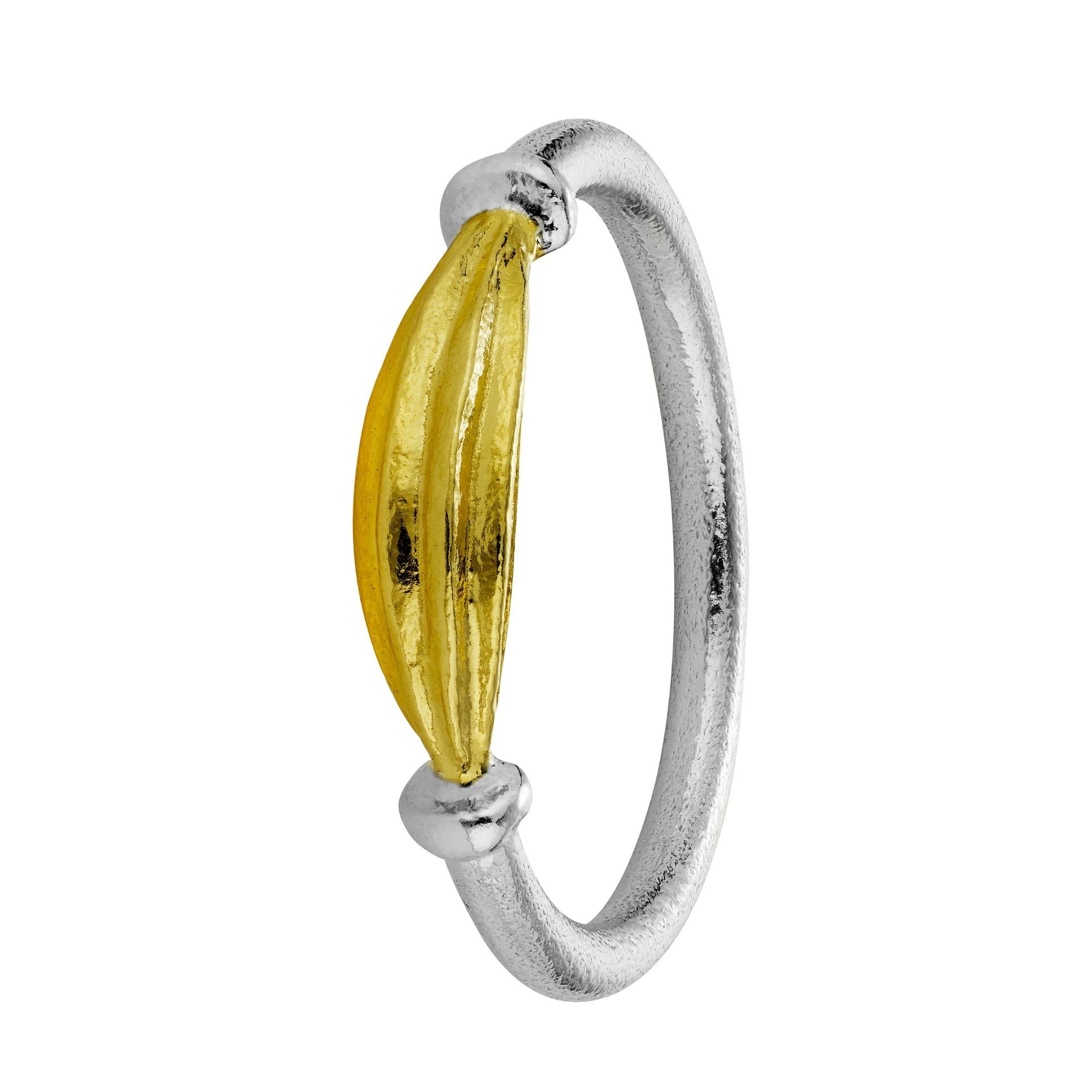 Kissing Seed Ring