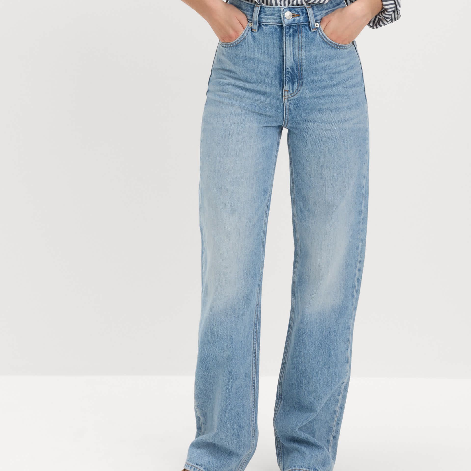 High Waisted Relaxed Straight Jeans