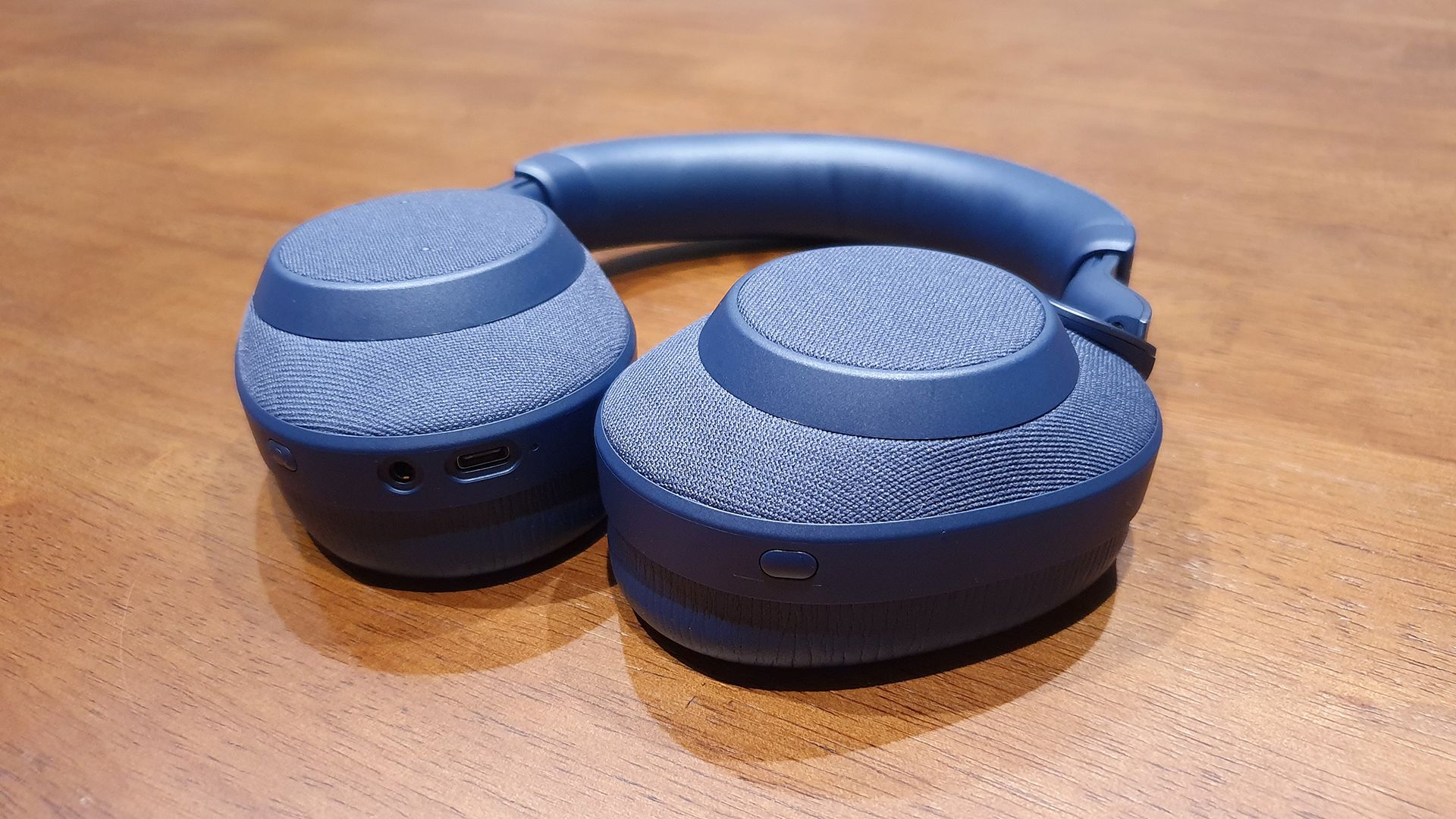 美品】Jabra Elite 85h ワイヤレスヘッドホン Navy Blue