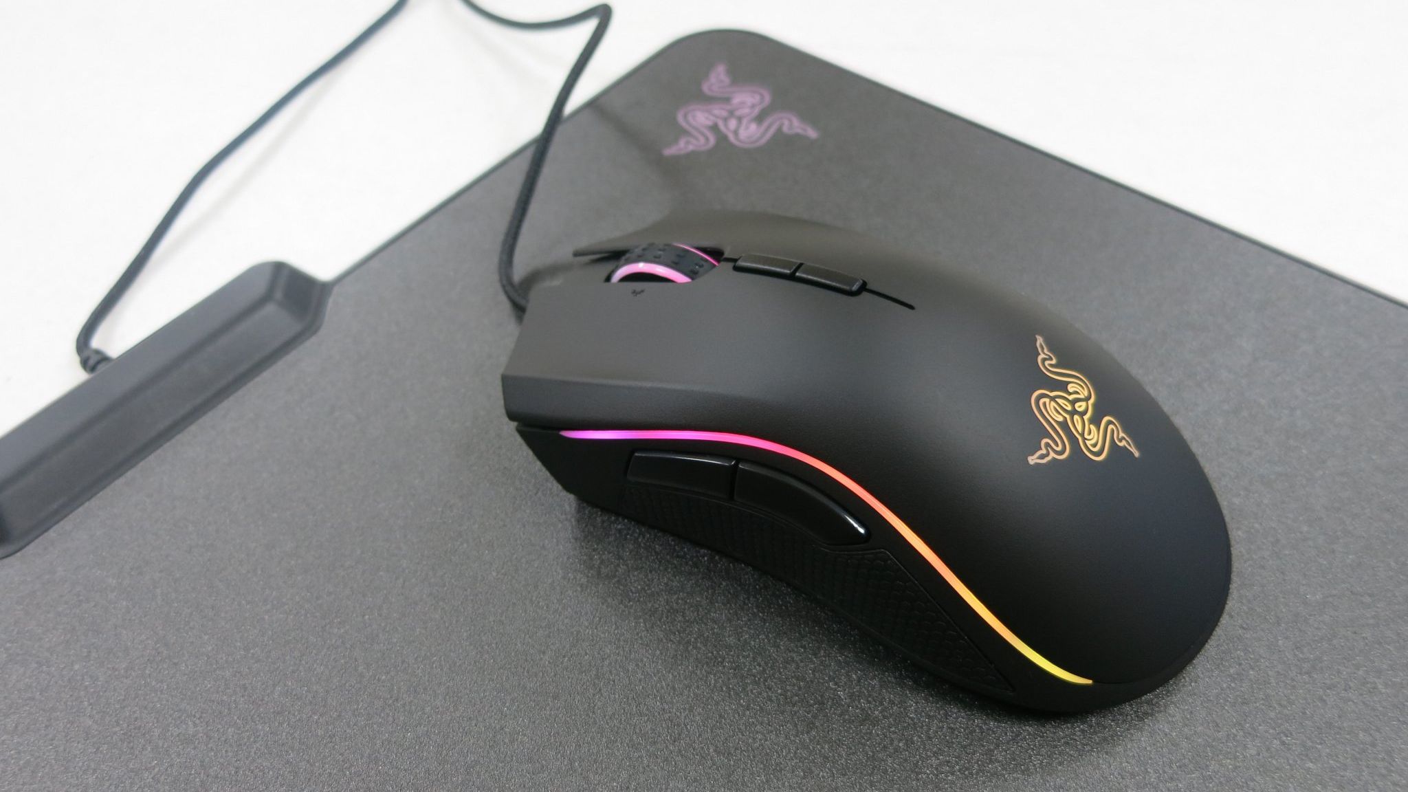Razer Mamba Tournament Edition 有線マウス Amazon.com: Razer Mamba Tournament Edition Chroma Ergonomic