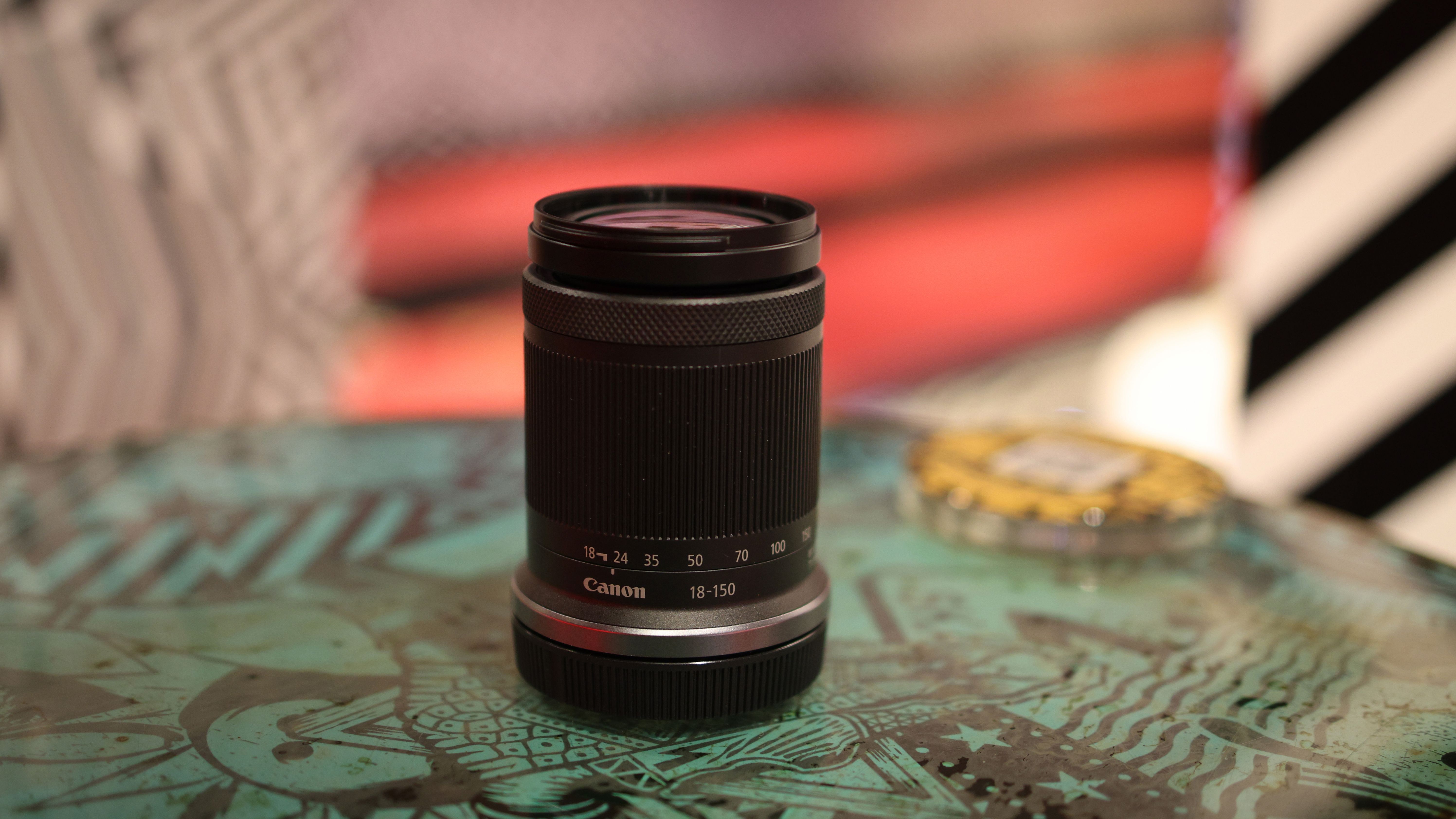 Canon RF-S 18-150mm f/3.5-6.3 IS STM product shot
