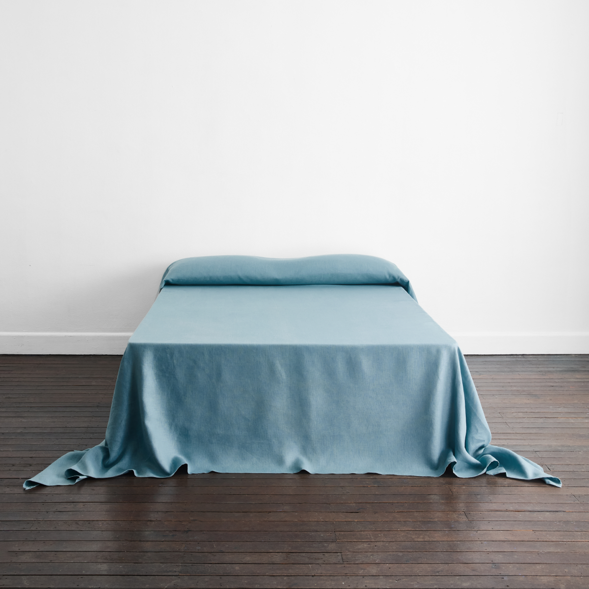 Lagoon Heavy Linen Bed Cover