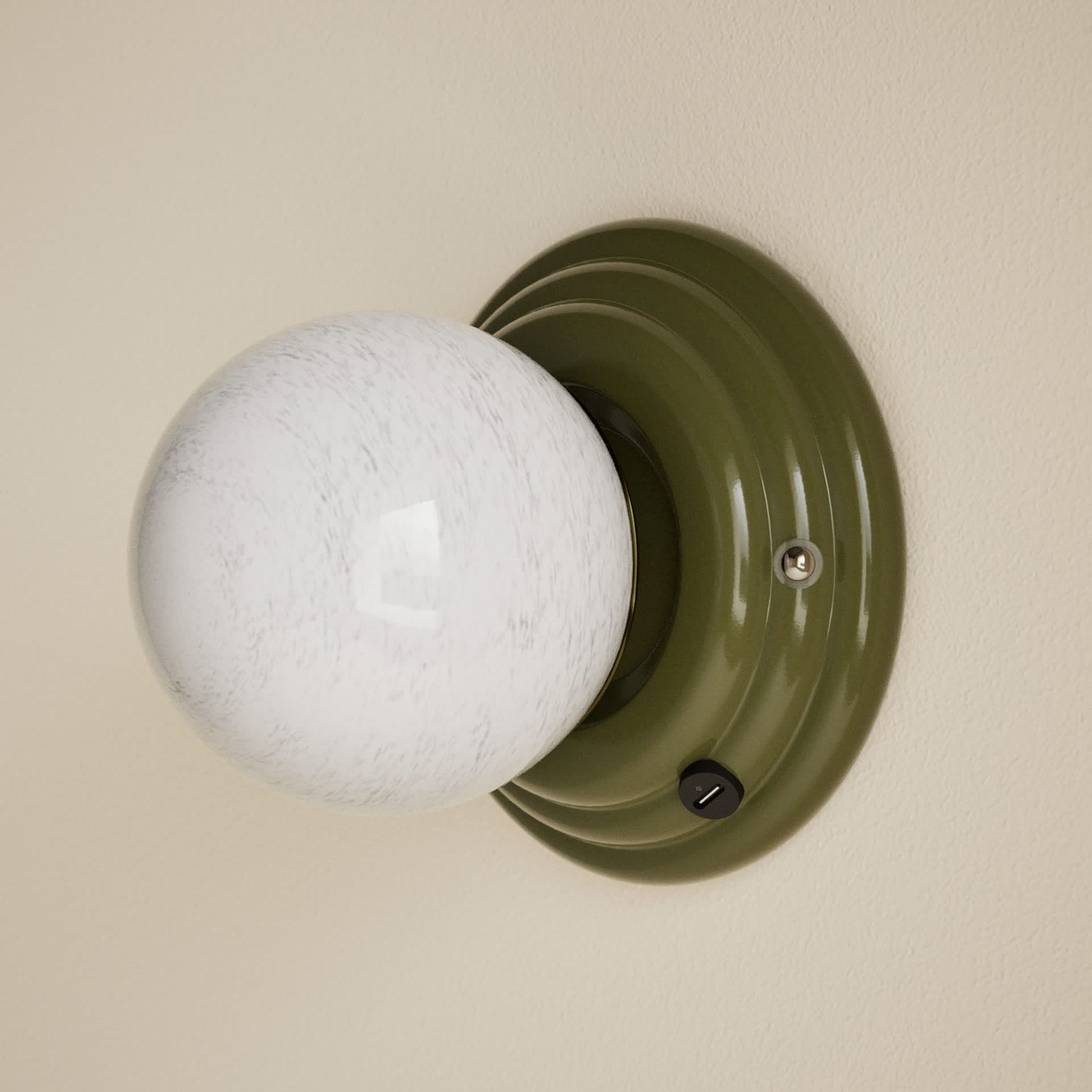 Rechargeable Ribbed Wall Light