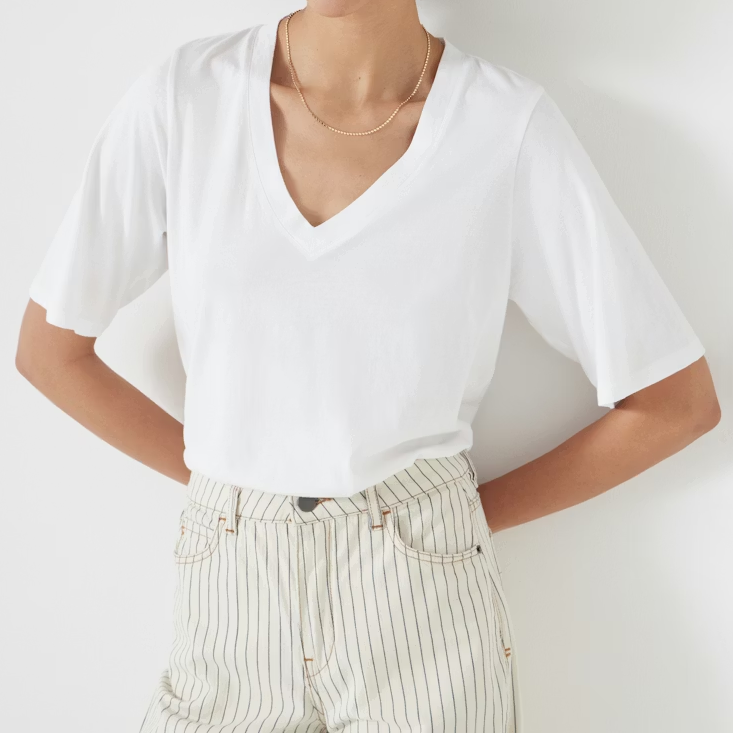 T-shirt Reece V Neck Drapey di Hush