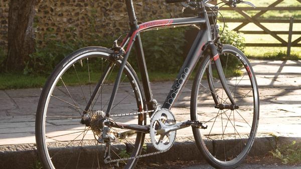 WILIER 「ウィリエール」 BASSANO WEEKEND 2011年モデル クロスバイク wB4Csz2NPAiYJWZ5pmaba4.jpg