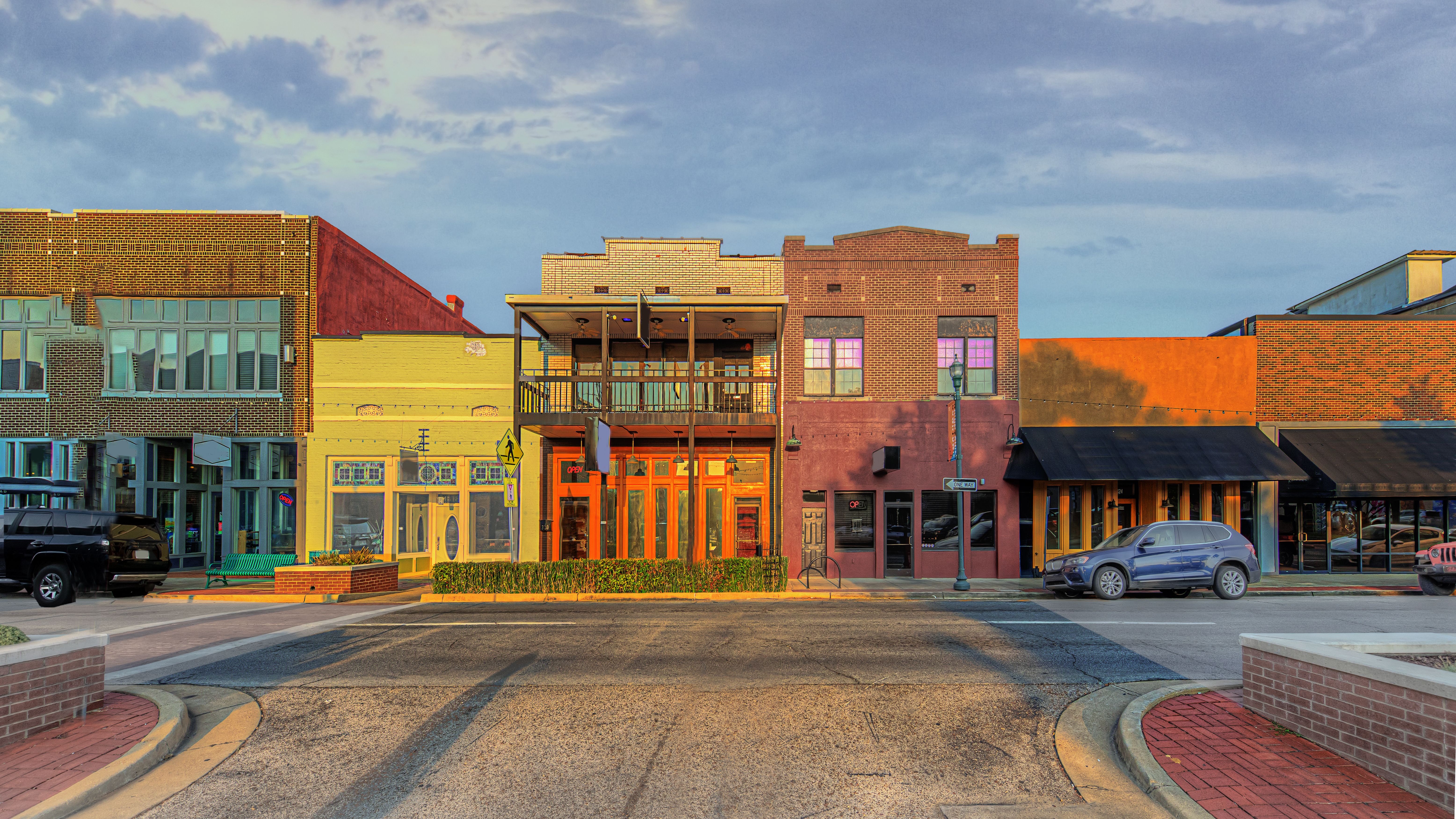 A photo of the facades of buildings in downtown Jonesboro, Arkansas