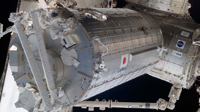 ISS Japanese robotic arm Kibo - persiapan misi Space Comic