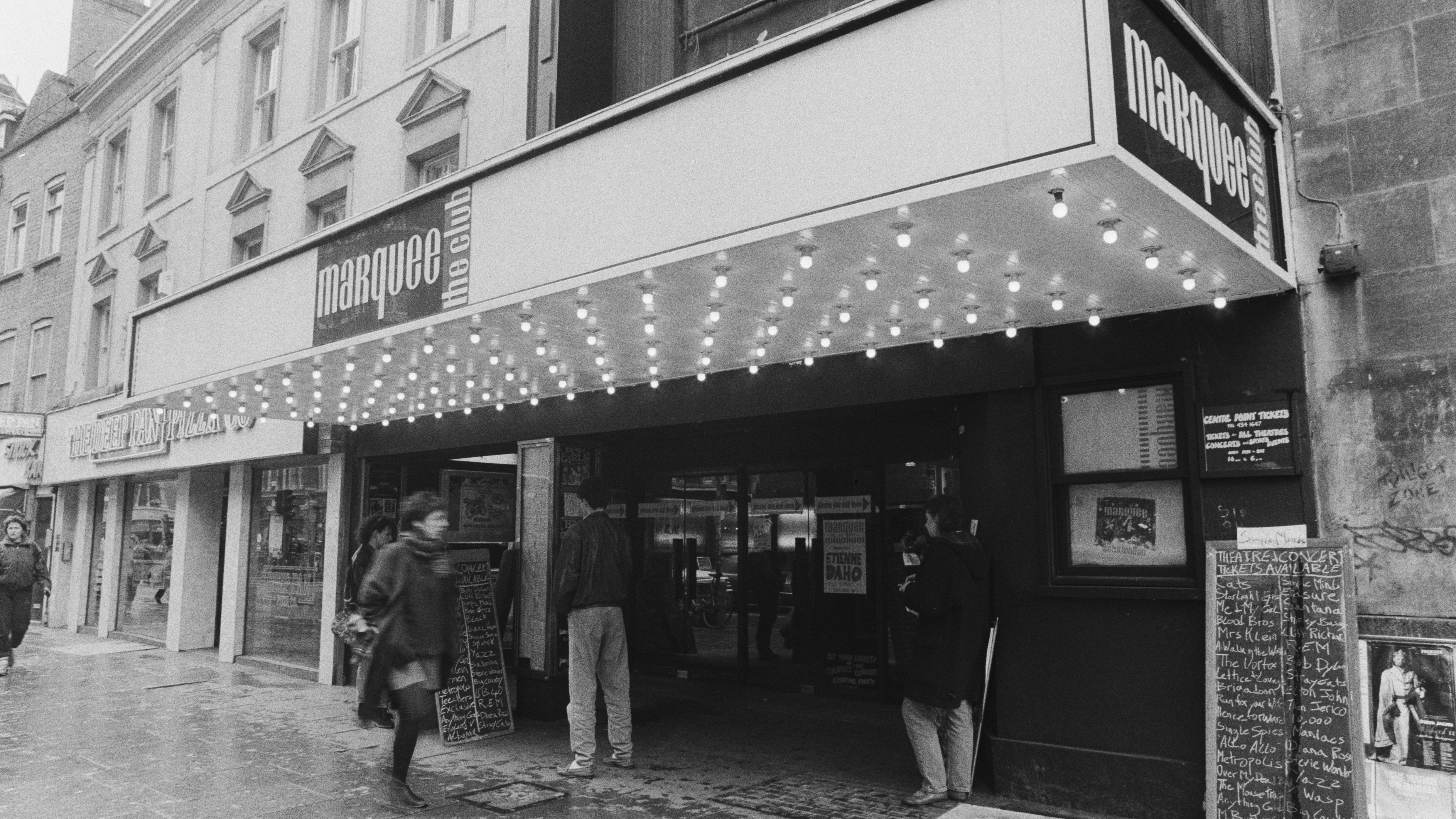 L'entr&amp;eacute;e du Marquee Club &amp;agrave; Londres en avril 1989