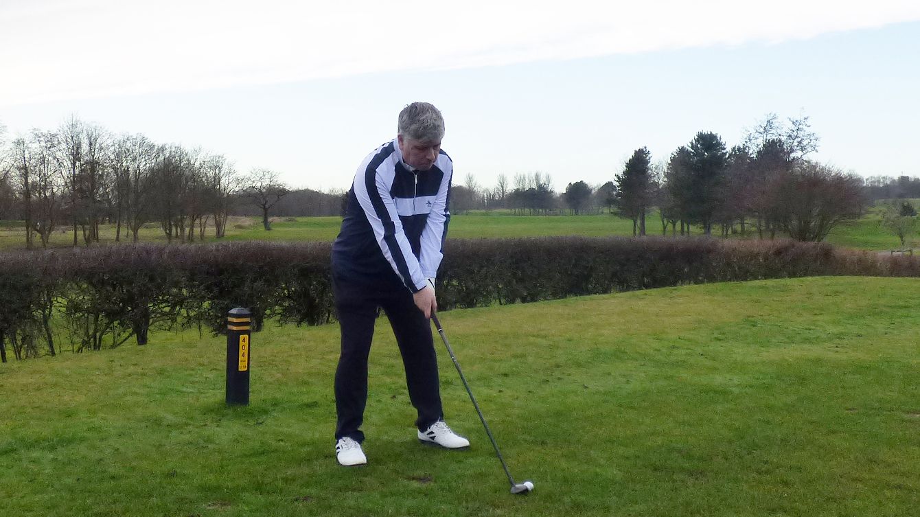 Testing the TaylorMade Qi4D Hybrid on the course