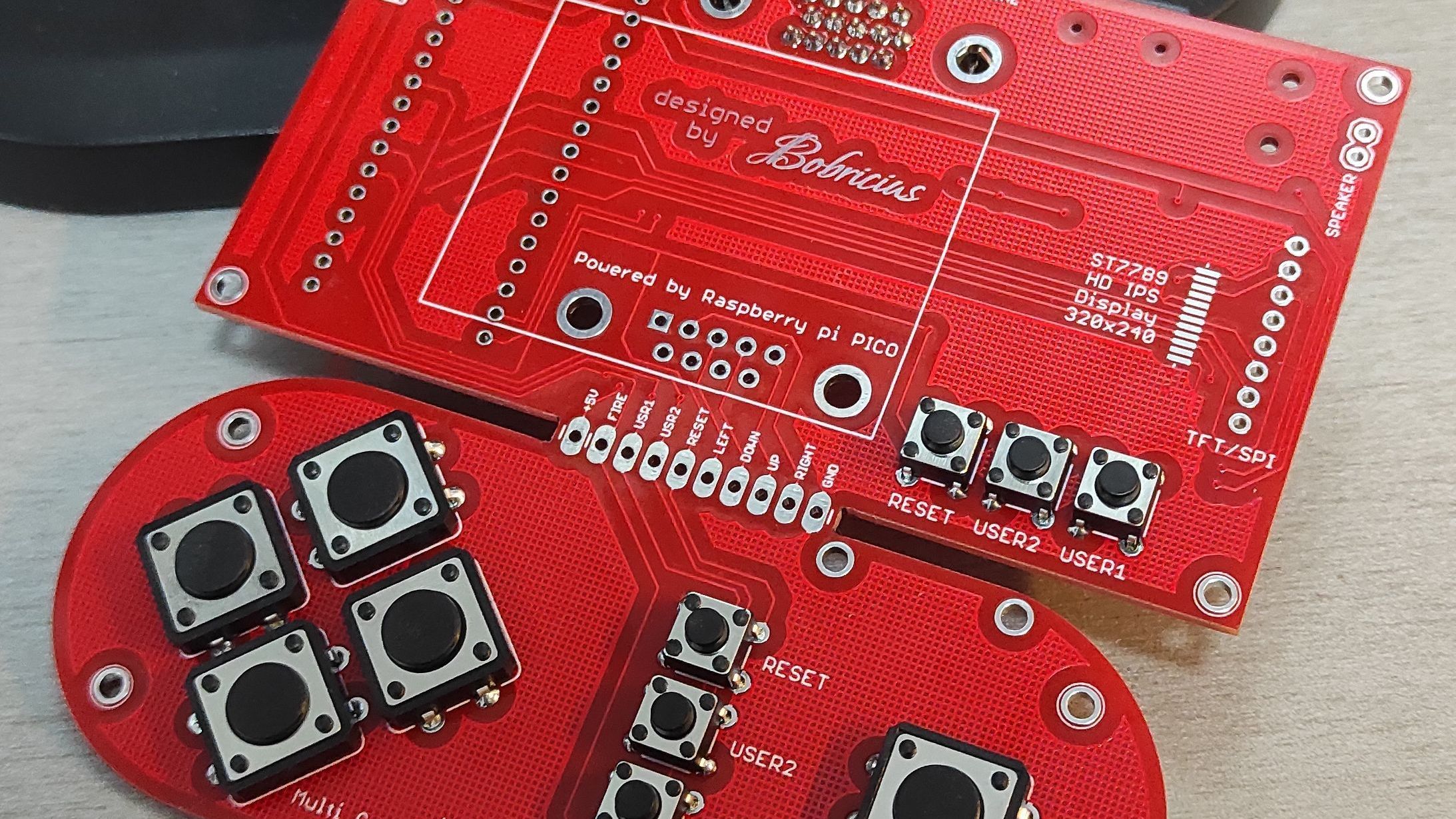 Raspberry Pi Pico Handheld Emulates ZX Spectrum and C64 Raspberry Pi Pico Handheld Emulates ZX Spectrum and C64