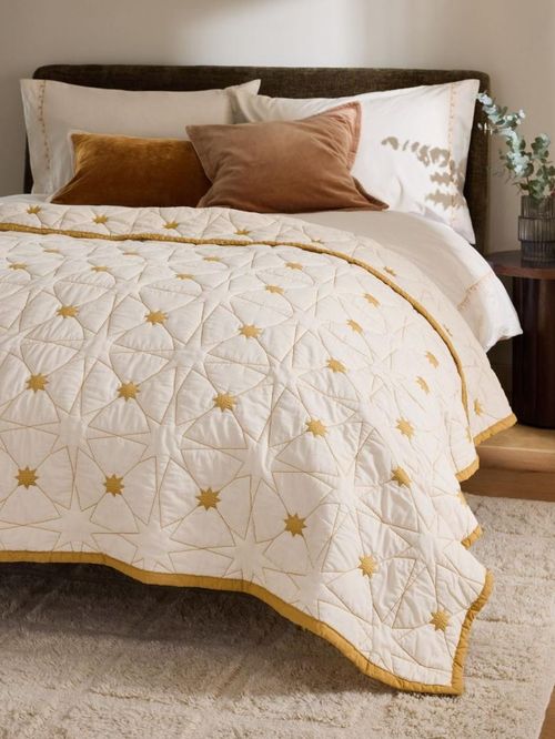 Natural Embrodiered Star Bedspread