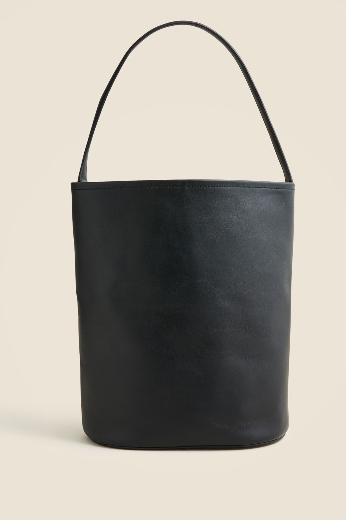 Berkeley Big Bucket Bag in Leather