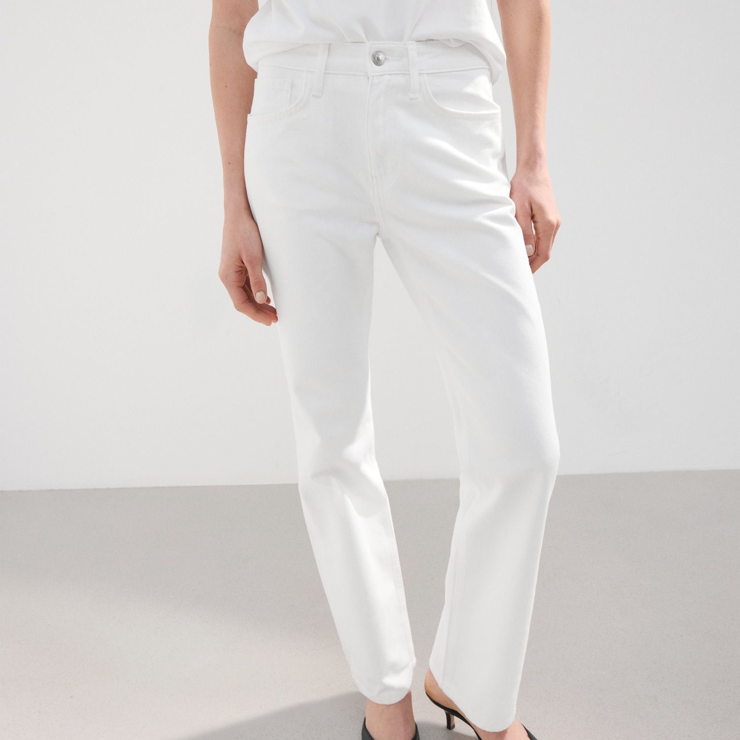 Matilda High-Rise Straight Jeans - Women | Mango United Kingdom