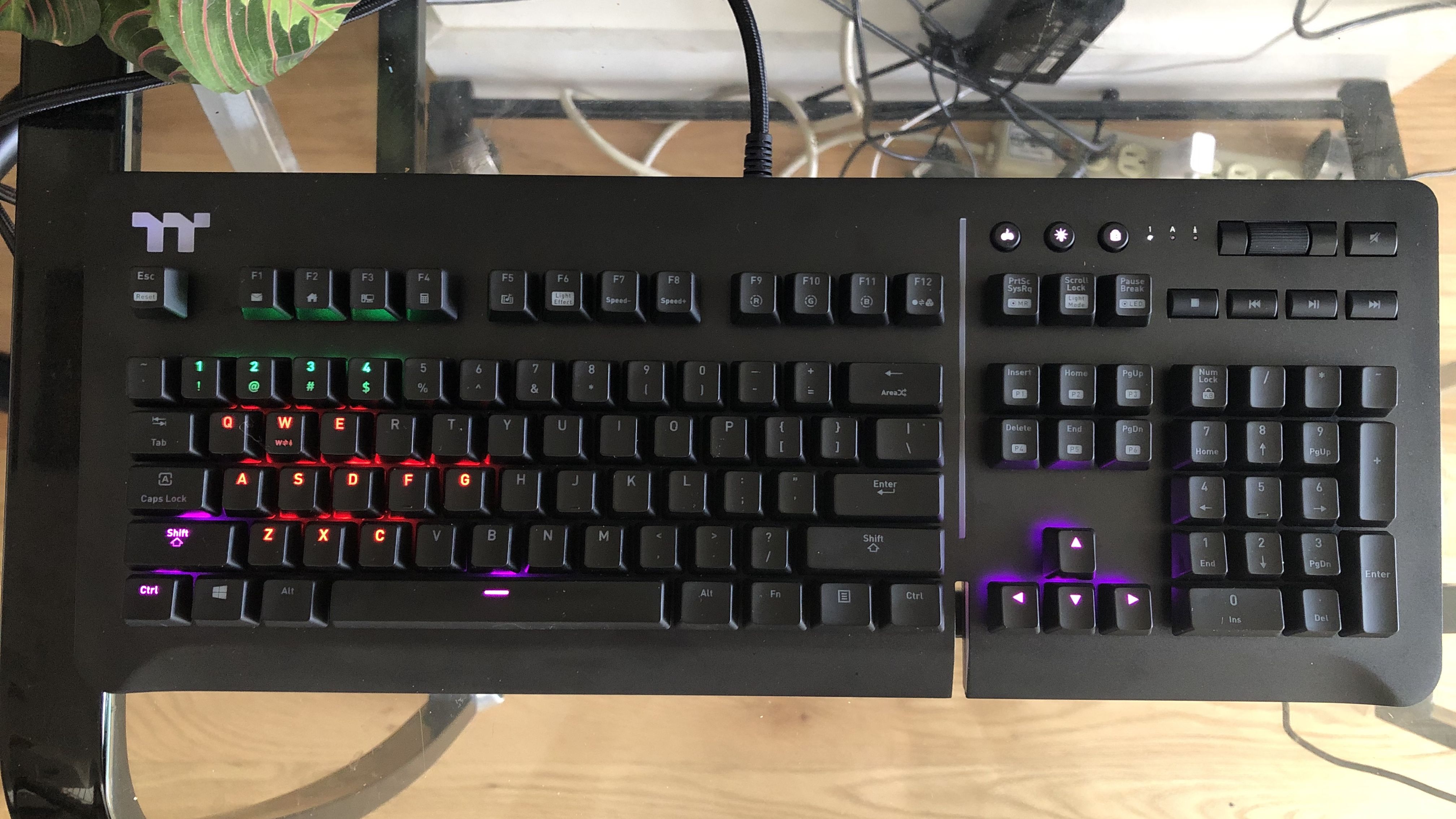 ゲーミングキーボード　TT GAMING LEVEL 20 GT RGB Level 20 GT RGB Razer gaming keyboard – Thermaltake USA