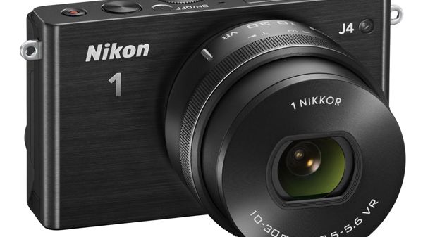 ニコン1 J4 セットで Amazon | Nikon ミラーレス一眼 Nikon1 J4 ダブルズームキット