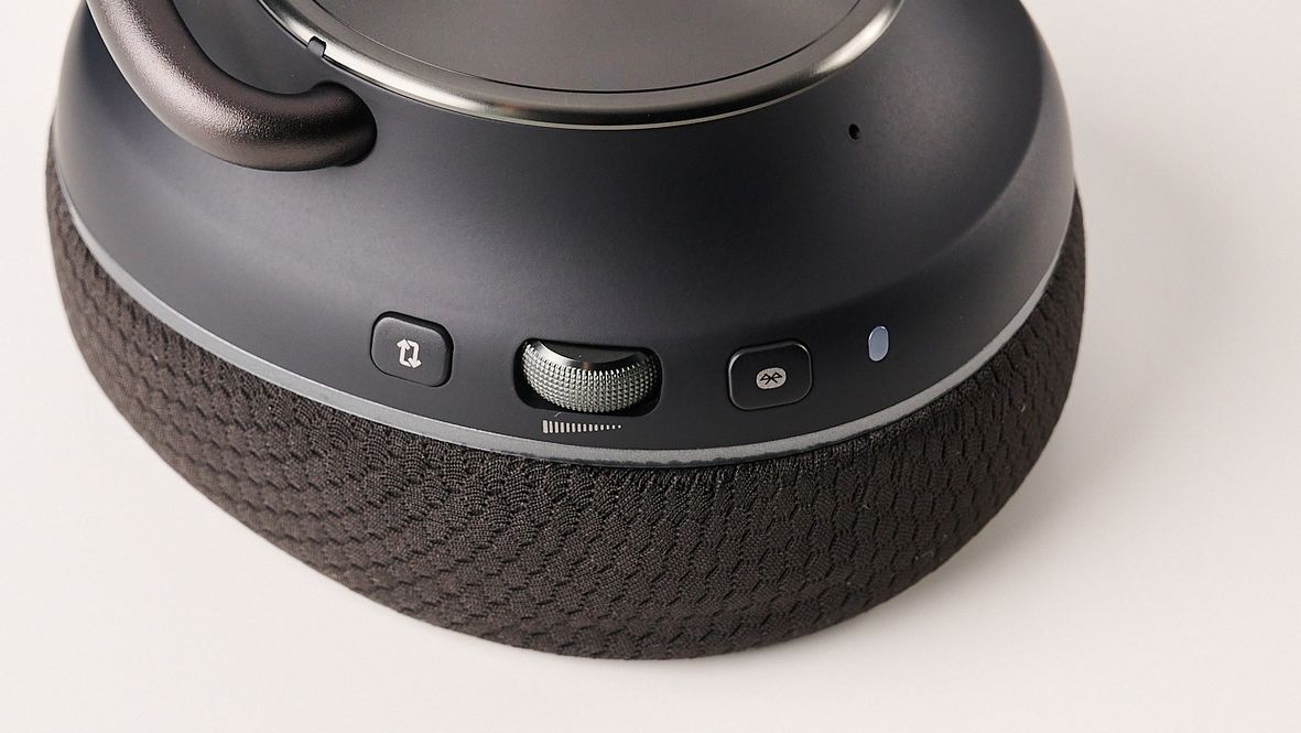The Turtle Beach Stealth Pro II earcup and controls