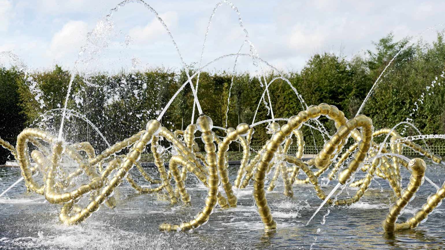 Jean-Michel Othoniel brings the Sun King back to life at