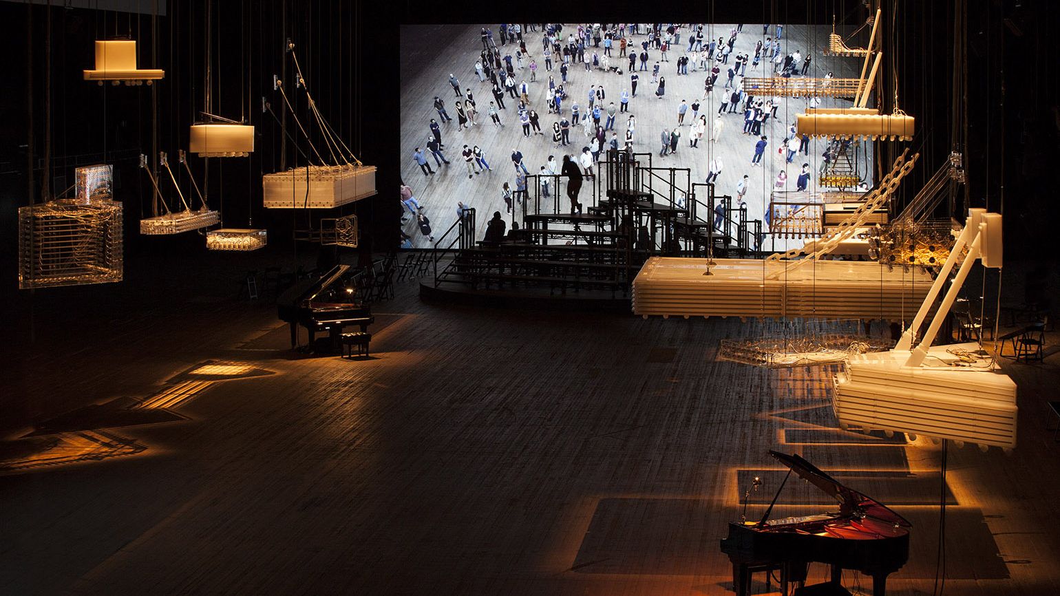 アート・デザイン・音楽 ART+COM: Media Spaces and Installations 87155_Submerge-7.jpg?w=720