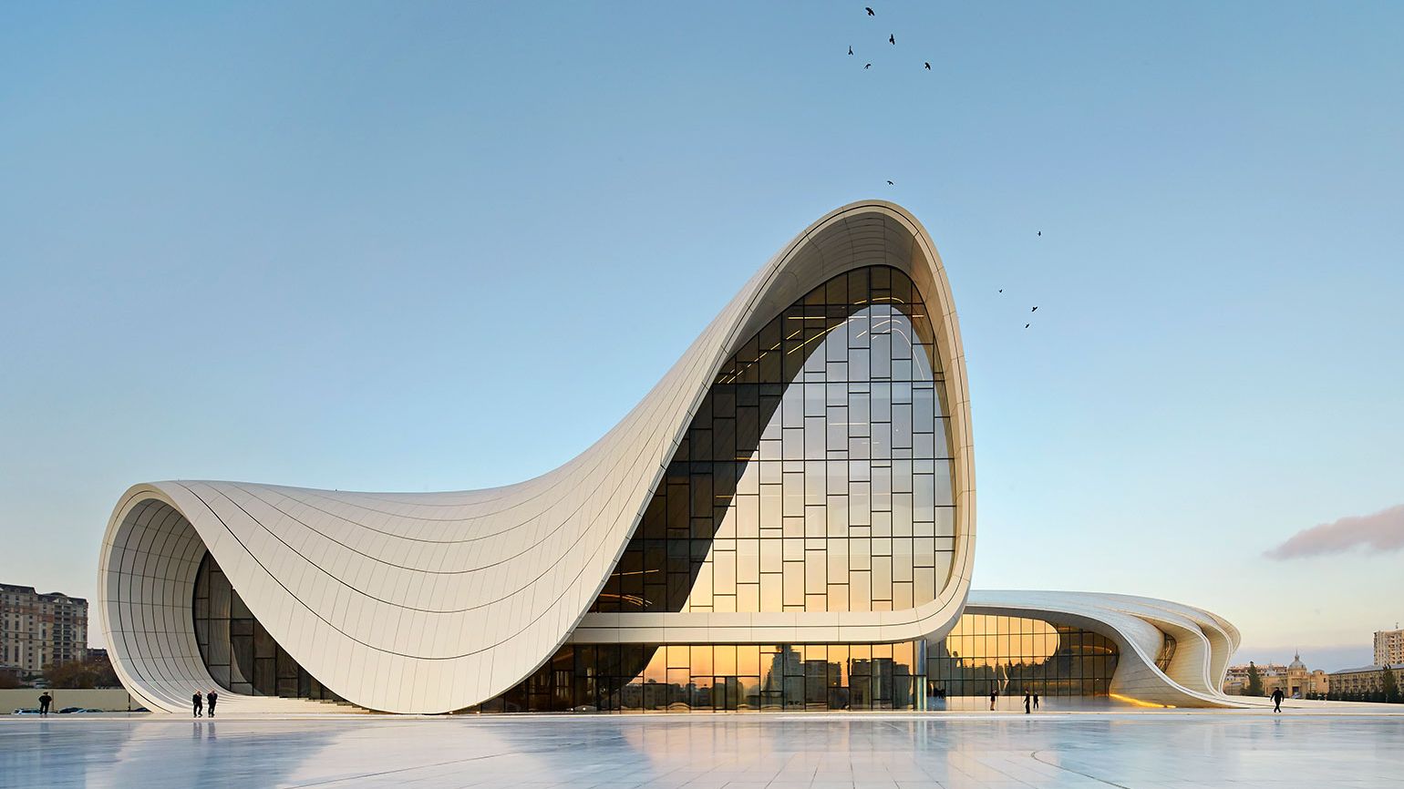 Zaha Hadid 1988年ミラノ展ポスター Zaha Hadid 1988年ミラノ展ポスター