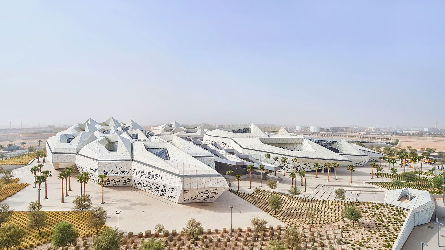 Architecture of Zaha Hadid 建築写真集 Architecture of Zaha Hadid in Photographs | ザハ・ハディド