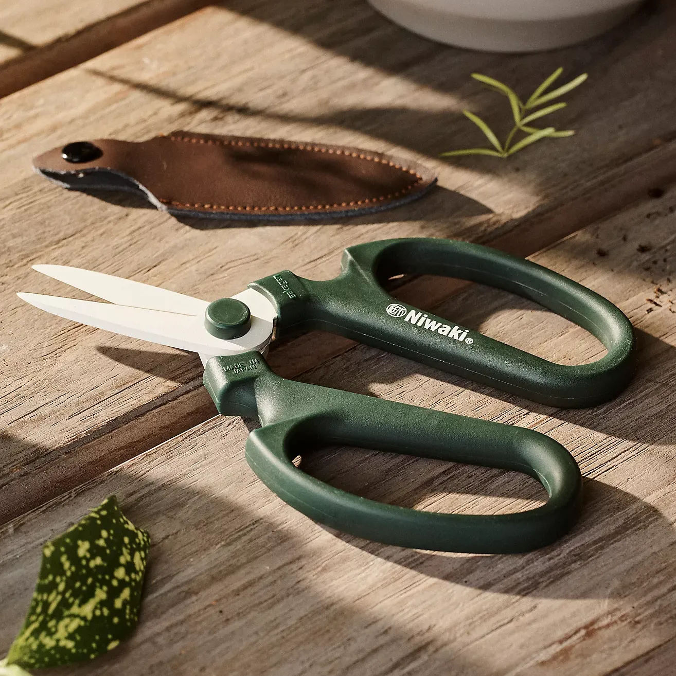 Niwaki Sakagen Floral Scissors