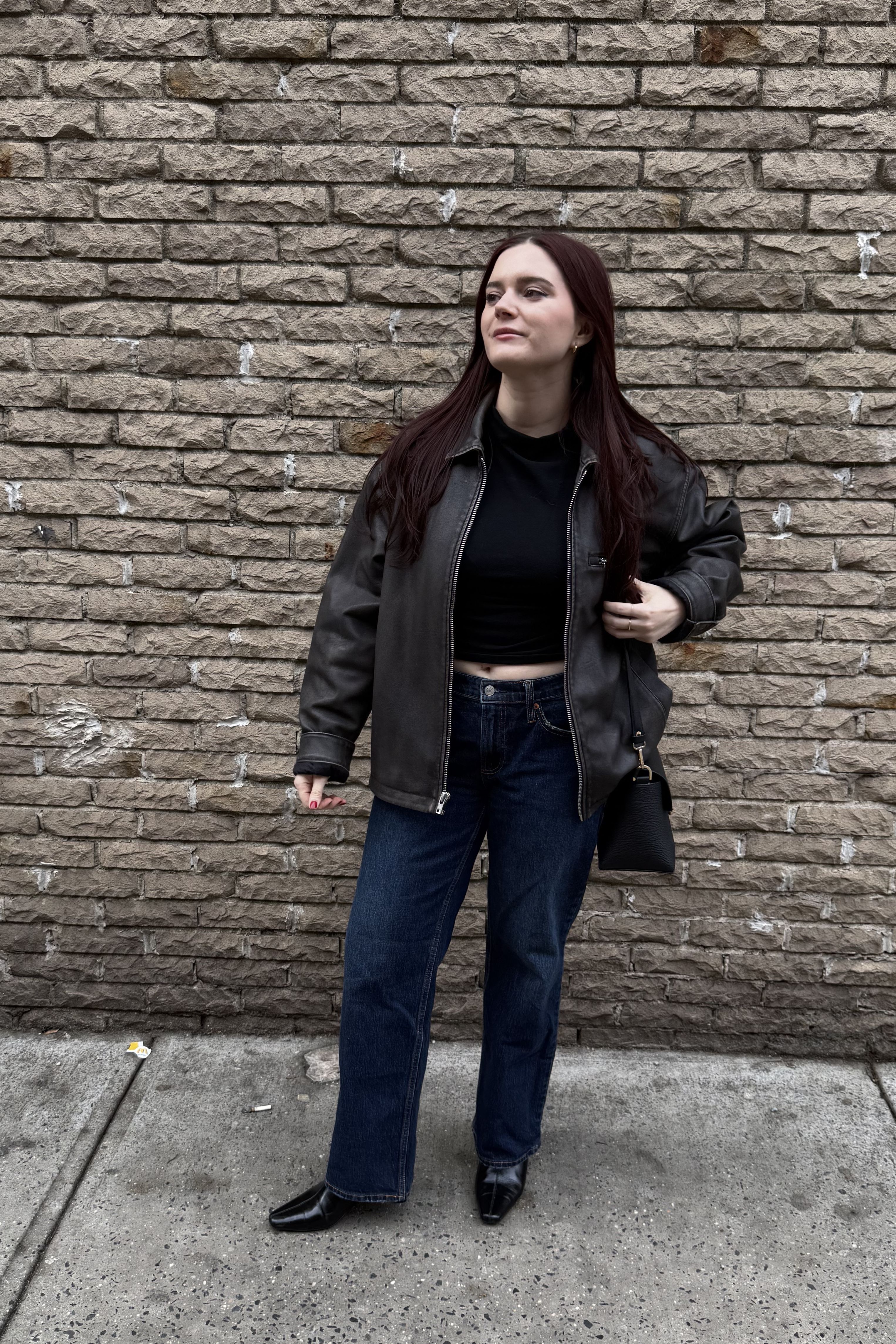 Brooke Knappenberger wearing gap mid rise straight jeans