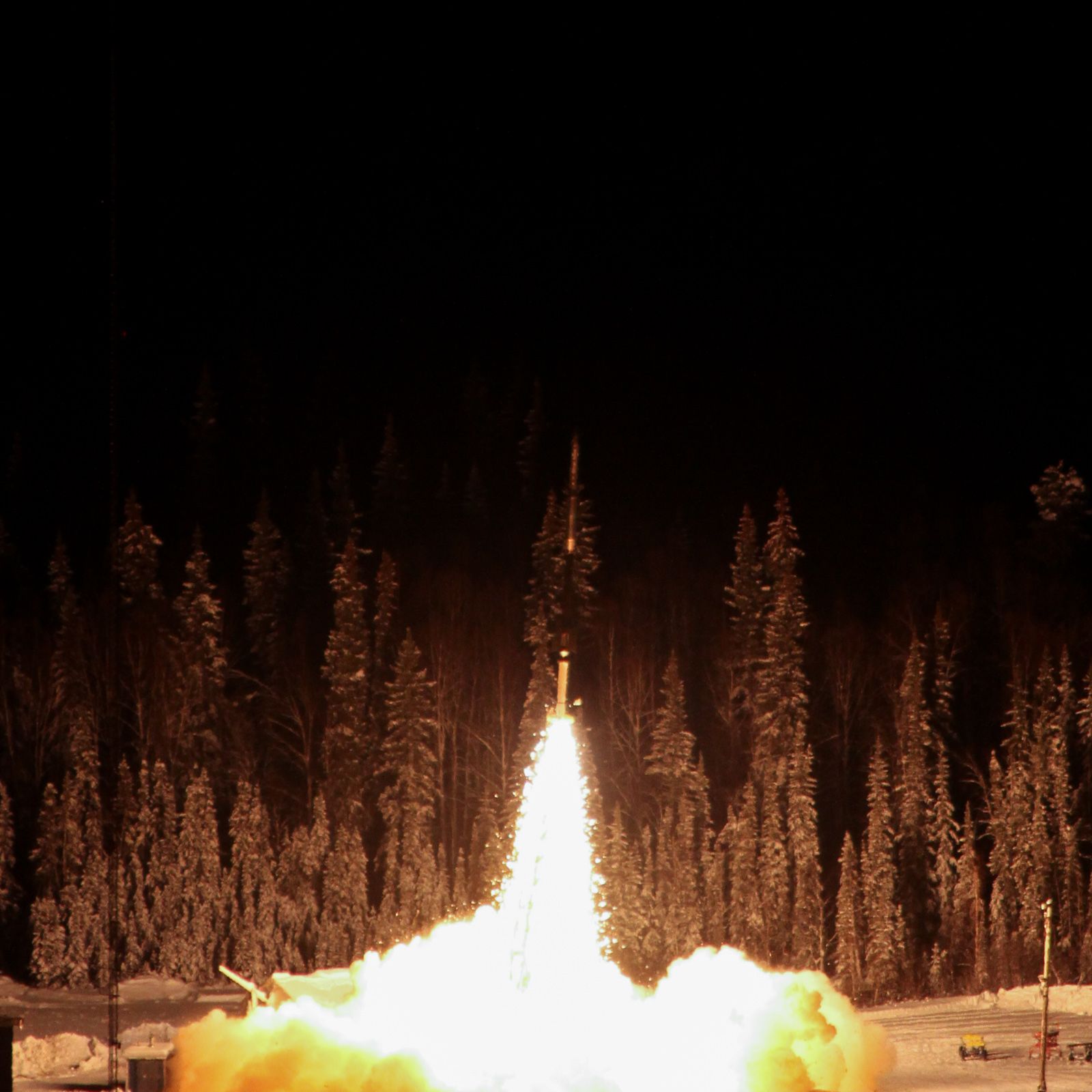 Aurora Experiment Streaks Into Alaska's Sky on Small NASA Rocket