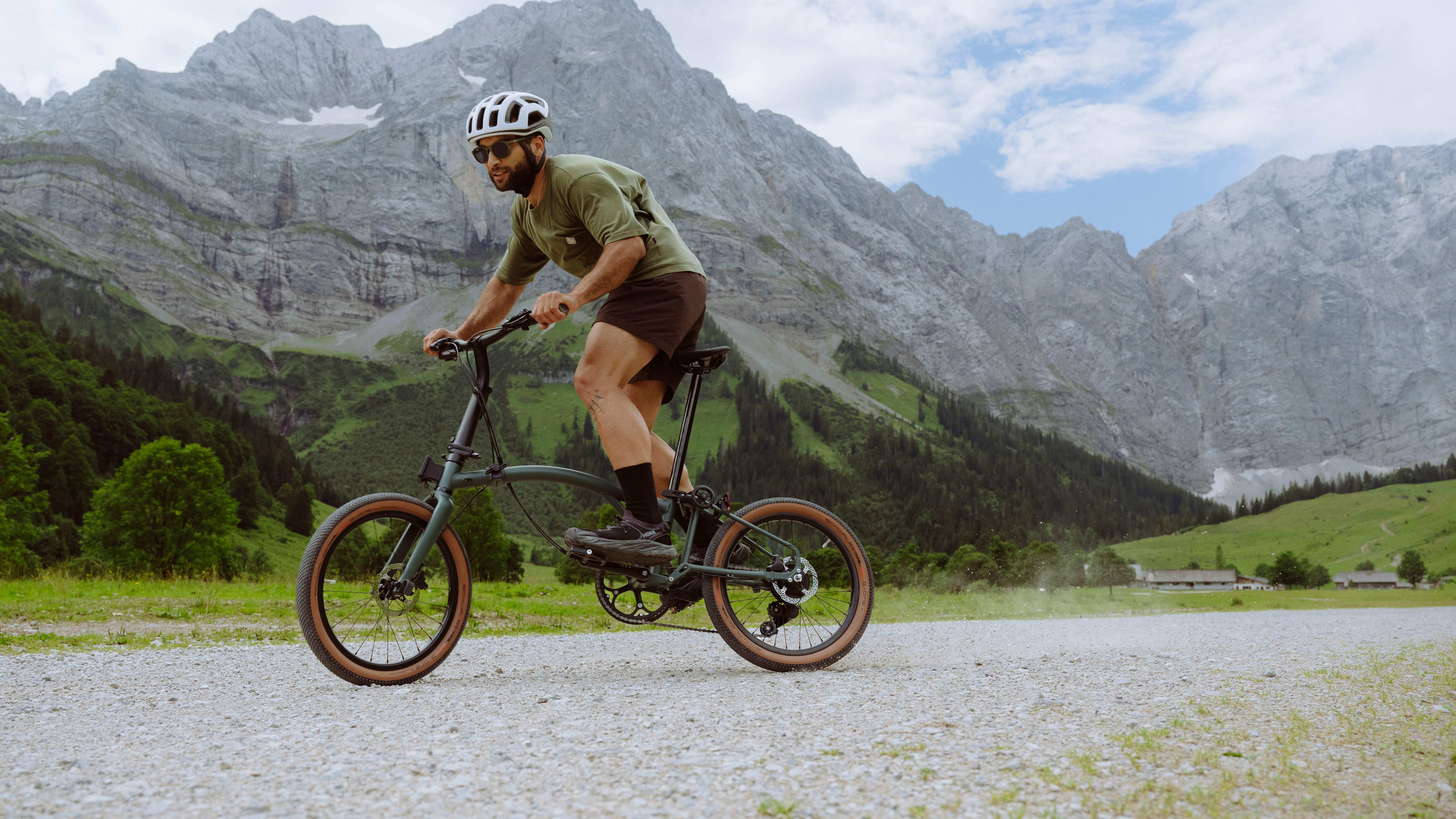 Brompton goes gravel-specific with larger wheels, disc