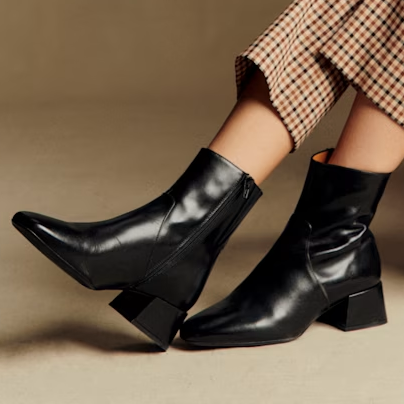 S&amp;eacute;zane, black ankle boots