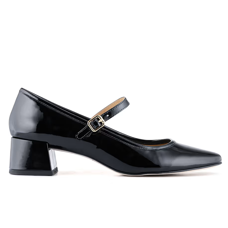 black leather Mary Jane shoes