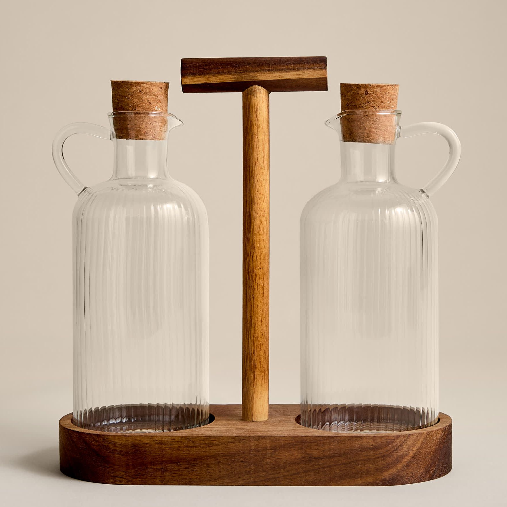 Set of 2 Glass Oil Pourers With Caddy