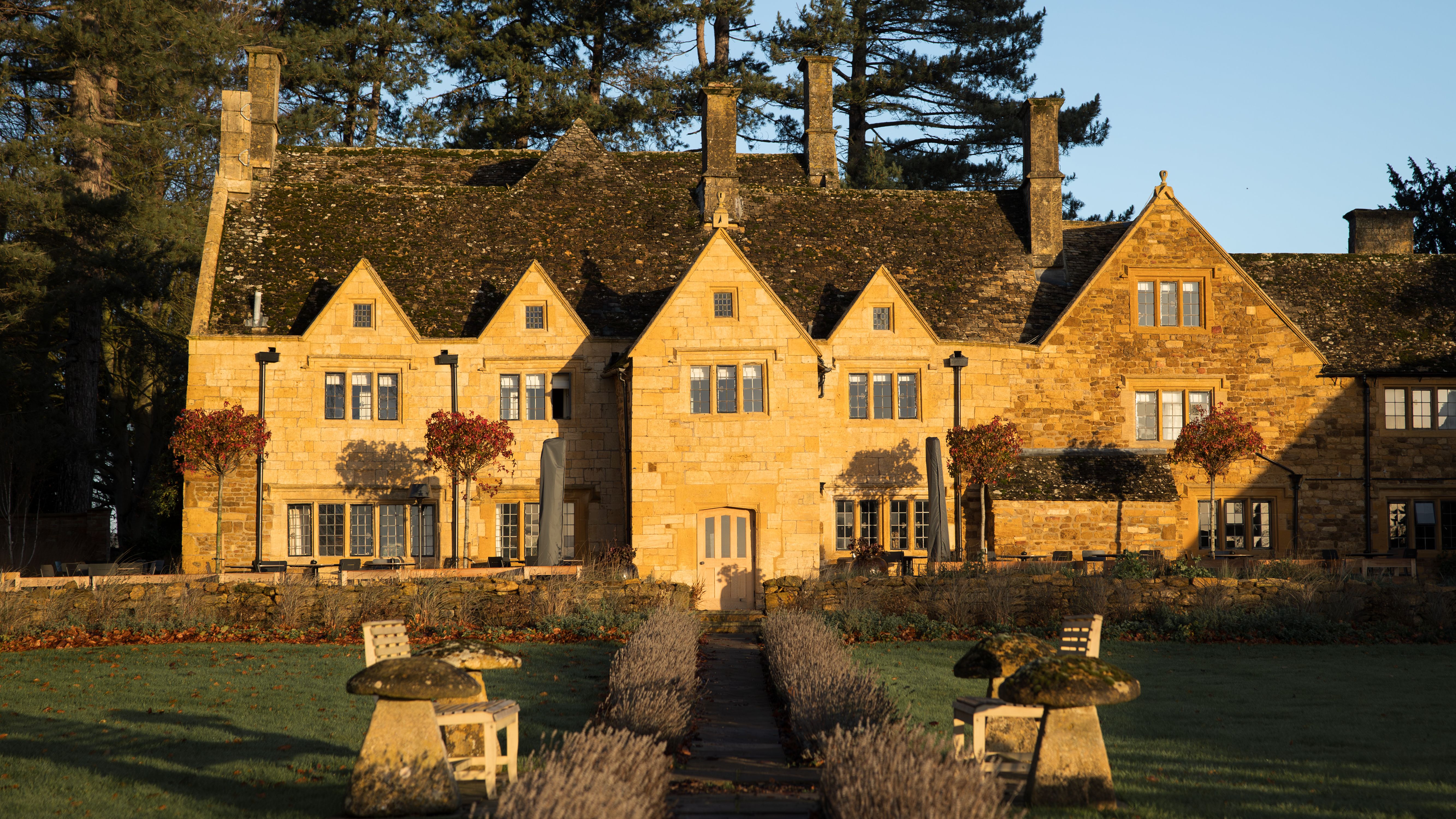Everything you need for the perfect Cotswolds trip