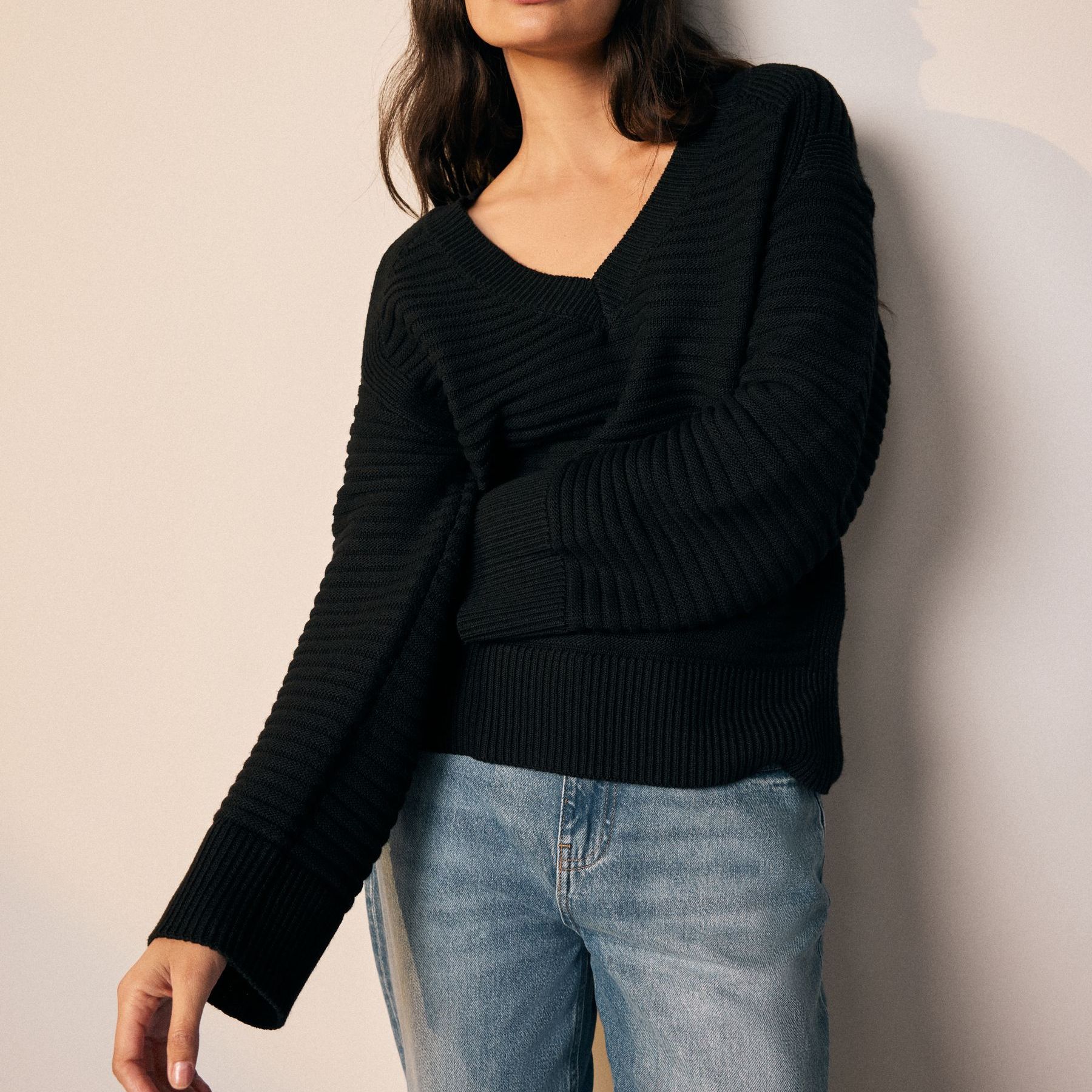 Black Ribbed V-Neck Knitted Jumper