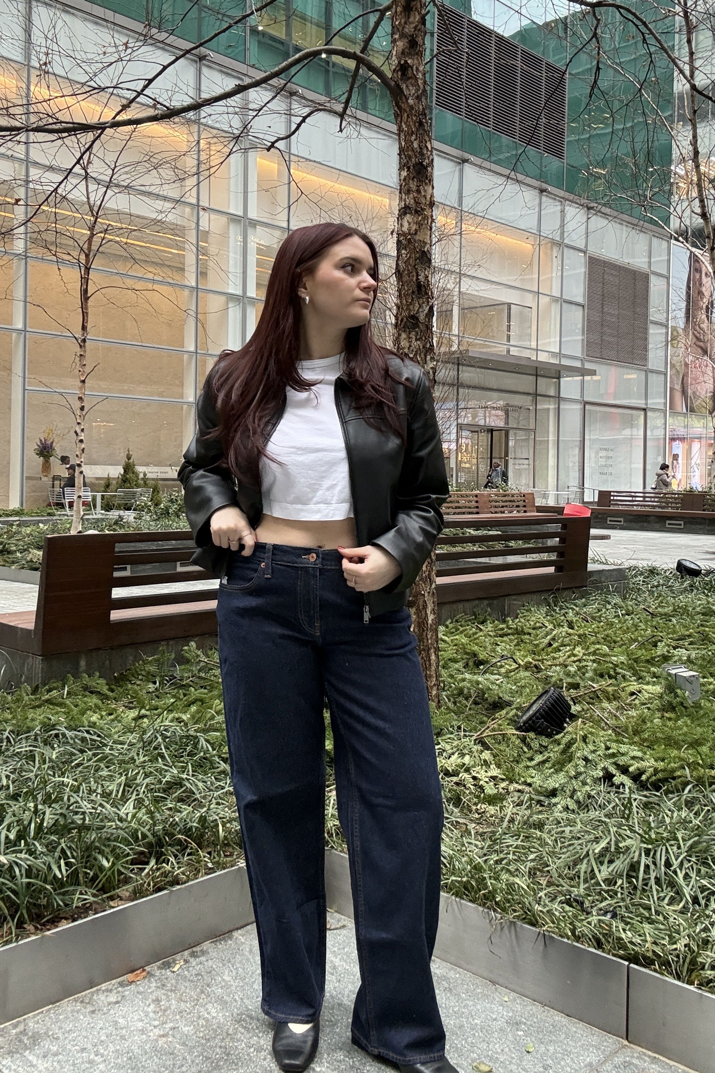 Brooke Knappenberger wearing gap low rise '90s loose jeans